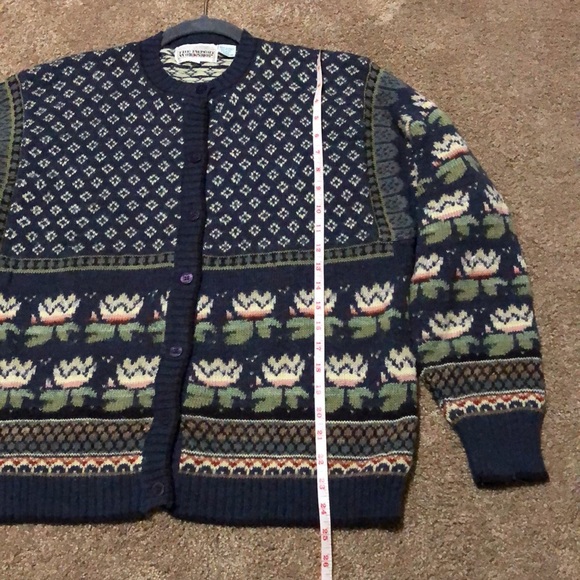 The Import Workshop tulips sweater button down large - Picture 11 of 12